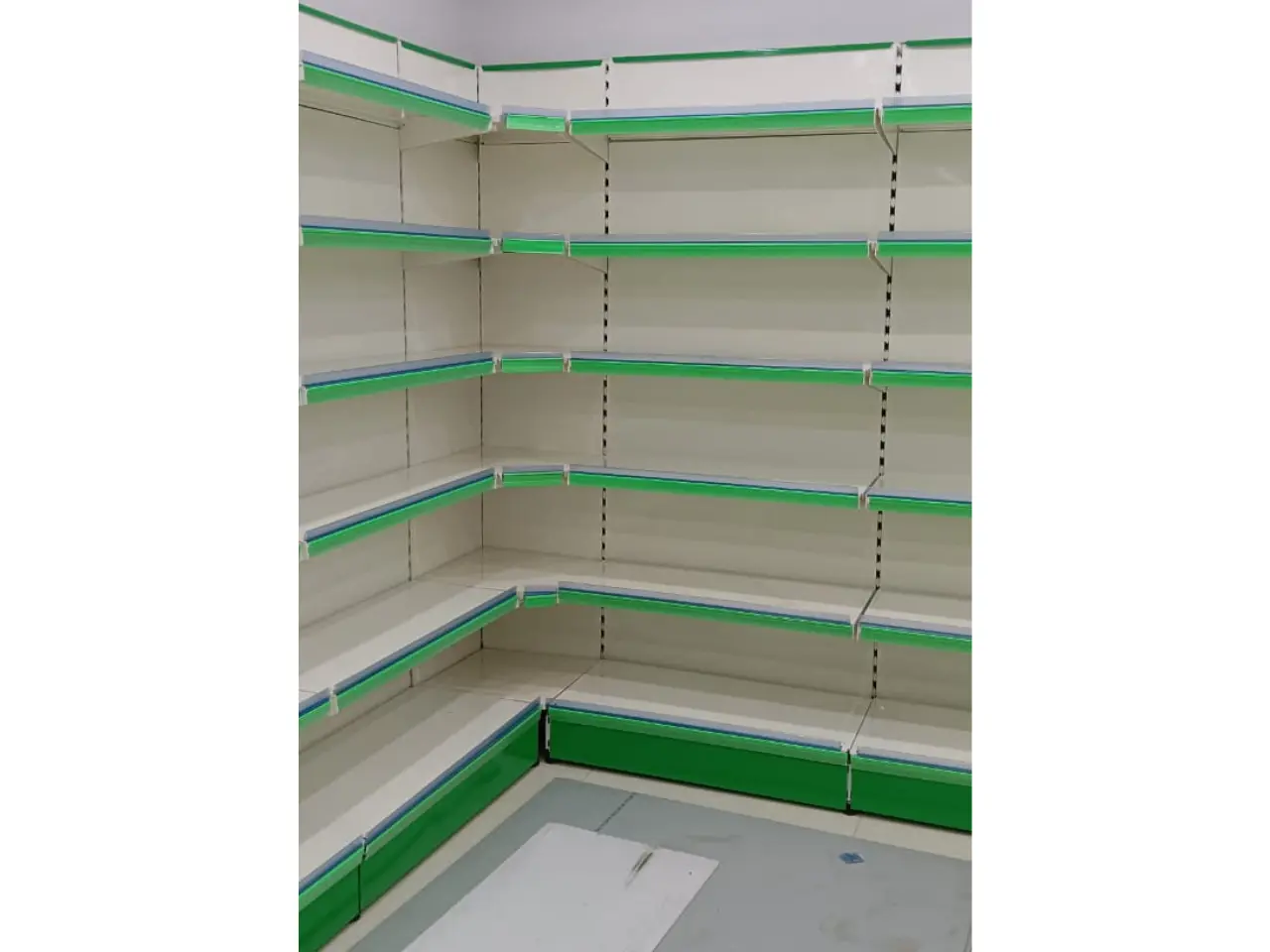 888464644_corner-display-rack-Ranchi (1).webp